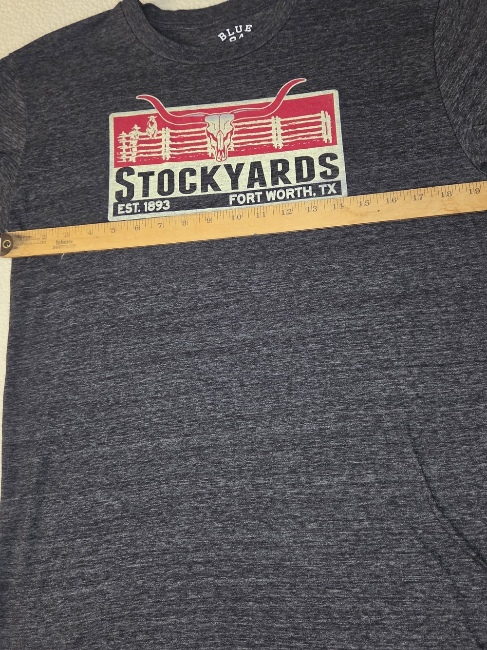 Gray Graphic Tee - Men's Short Sleeve Shirt Stockyards Fort Worth TX Size Medium - Picture 3 of 6